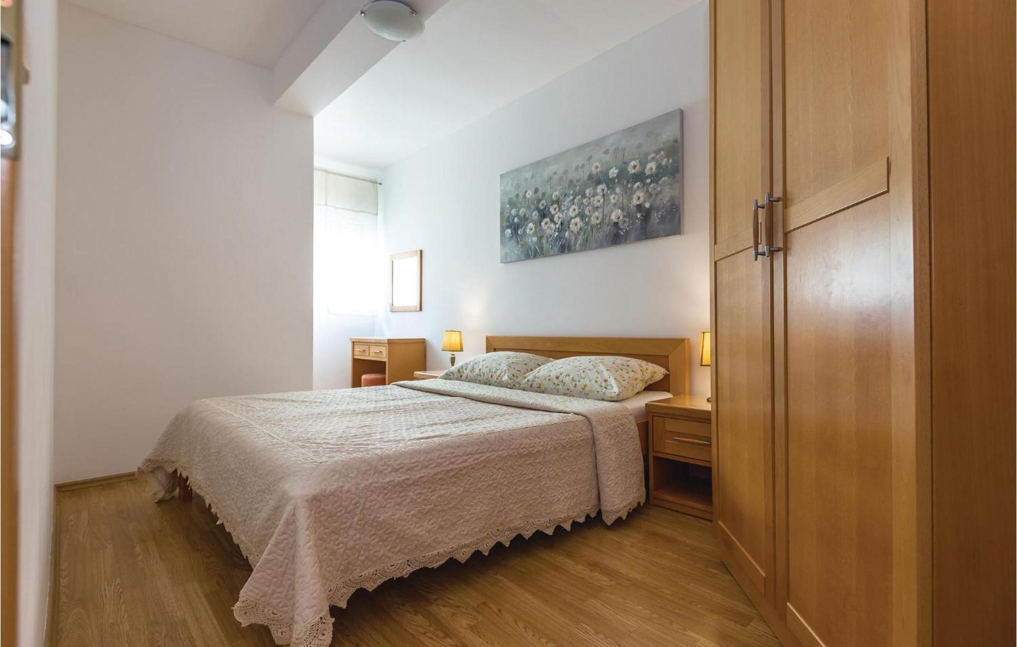 Stunning Apartment In Makarska With Wifi Exteriér fotografie